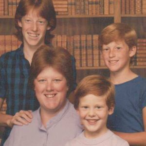 Meet your Posher, Polly